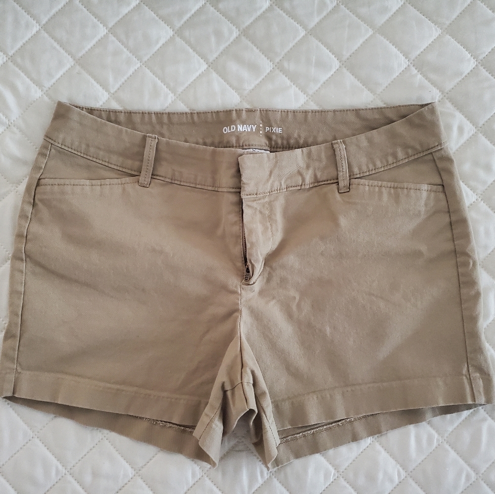 Womens Old Navy Khaki shorts